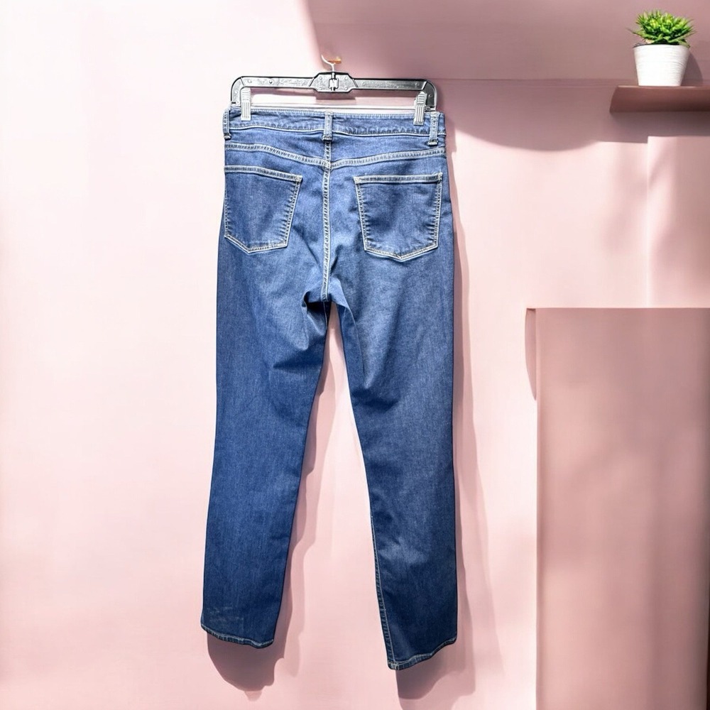 Women's Talbots Relaxed Jeans Size 8 Blue Denim - Picture 2 of 12